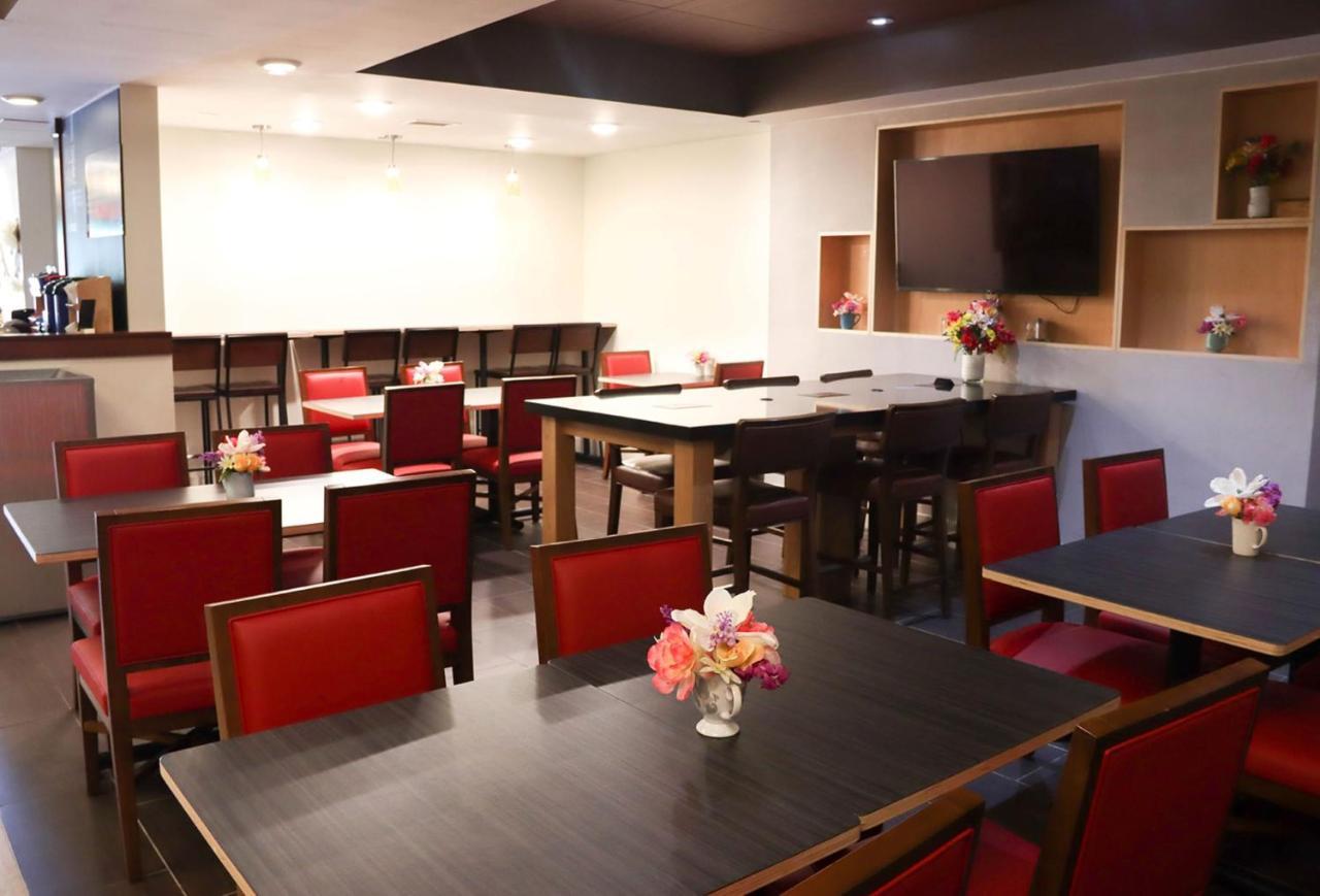 Holiday Inn Express Cedar Rapids - Collins Road By Ihg Luaran gambar
