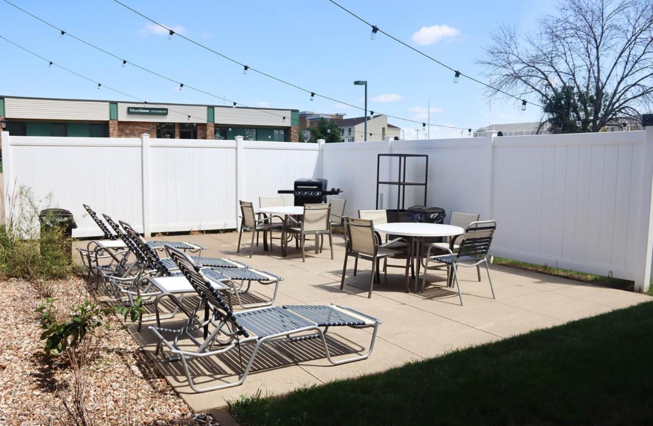 Holiday Inn Express Cedar Rapids - Collins Road By Ihg Luaran gambar