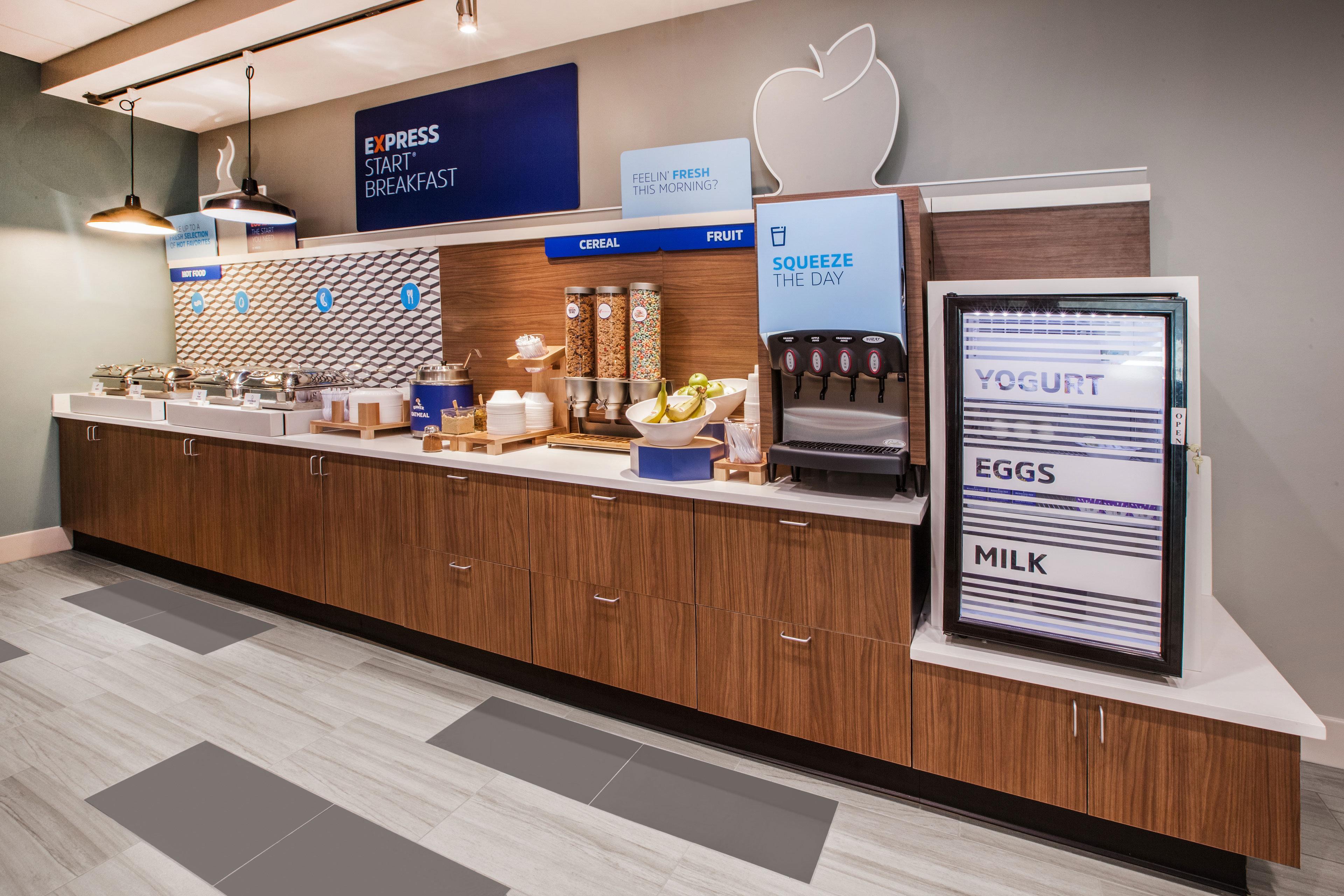 Holiday Inn Express Cedar Rapids - Collins Road By Ihg Luaran gambar