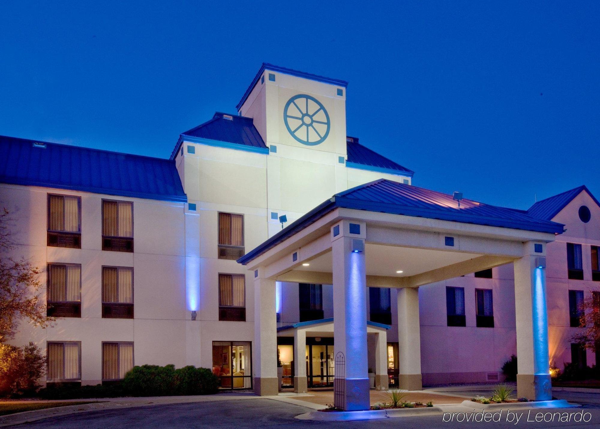 Holiday Inn Express Cedar Rapids - Collins Road By Ihg Luaran gambar
