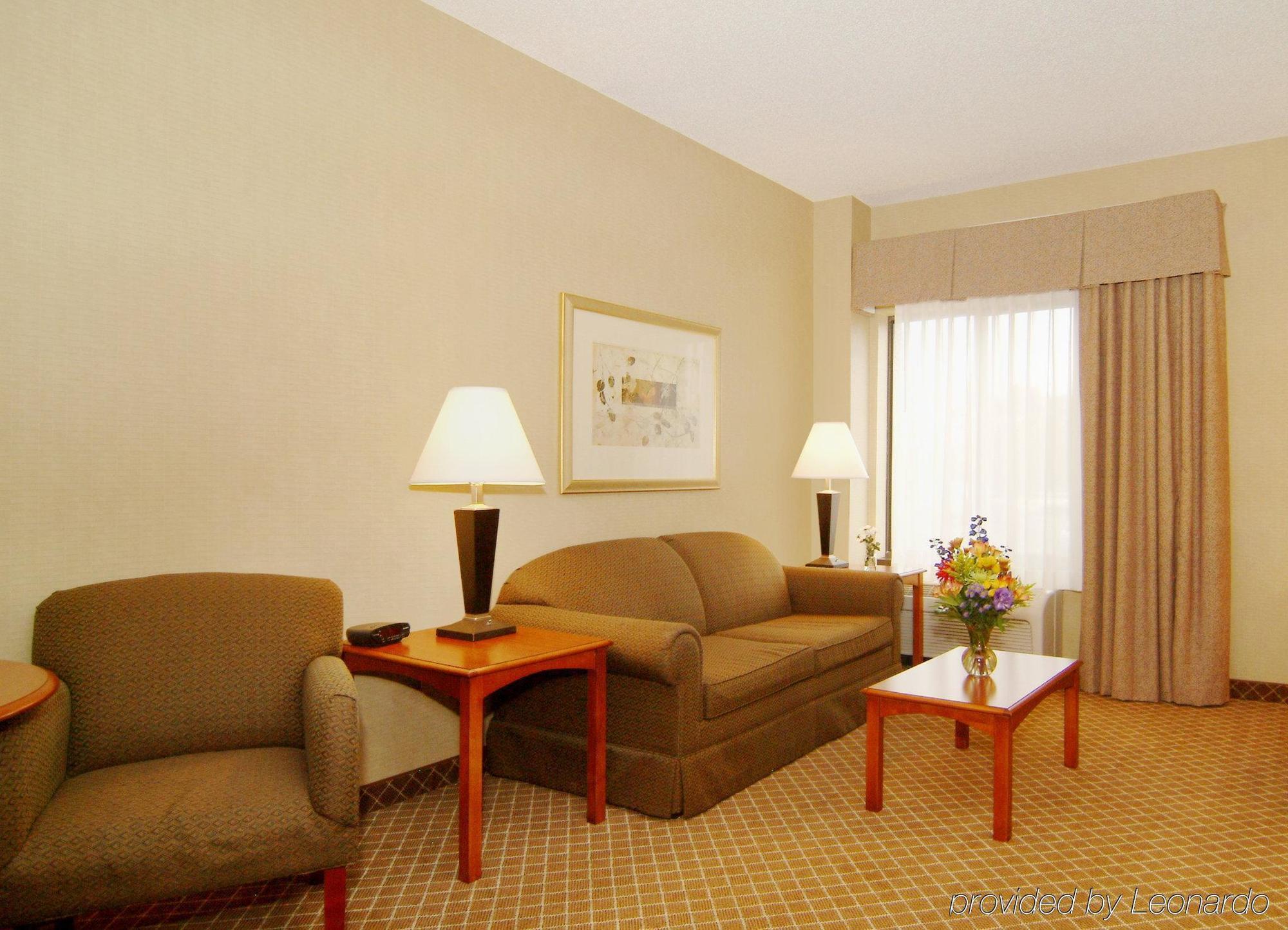 Holiday Inn Express Cedar Rapids - Collins Road By Ihg Bilik gambar