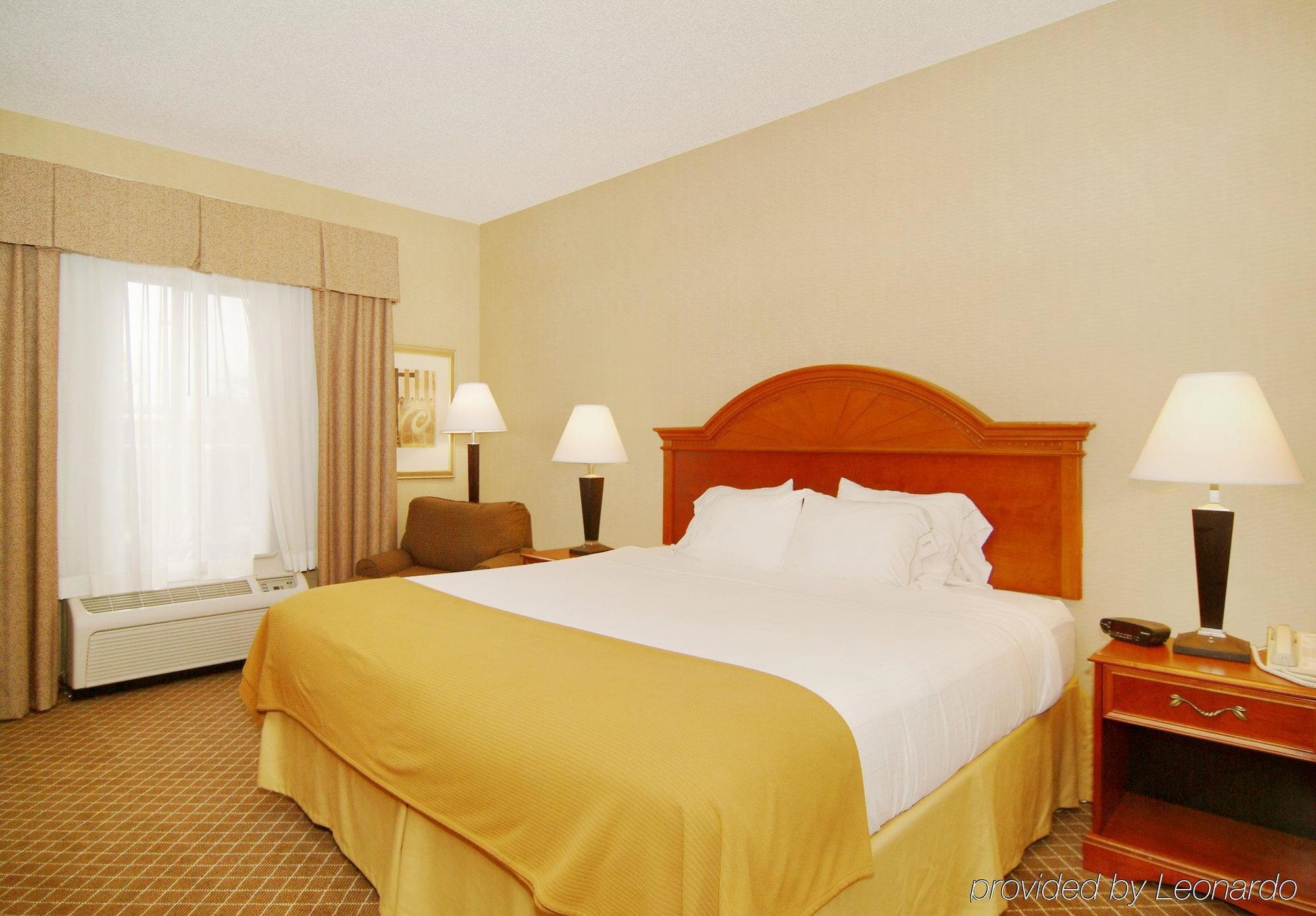 Holiday Inn Express Cedar Rapids - Collins Road By Ihg Bilik gambar
