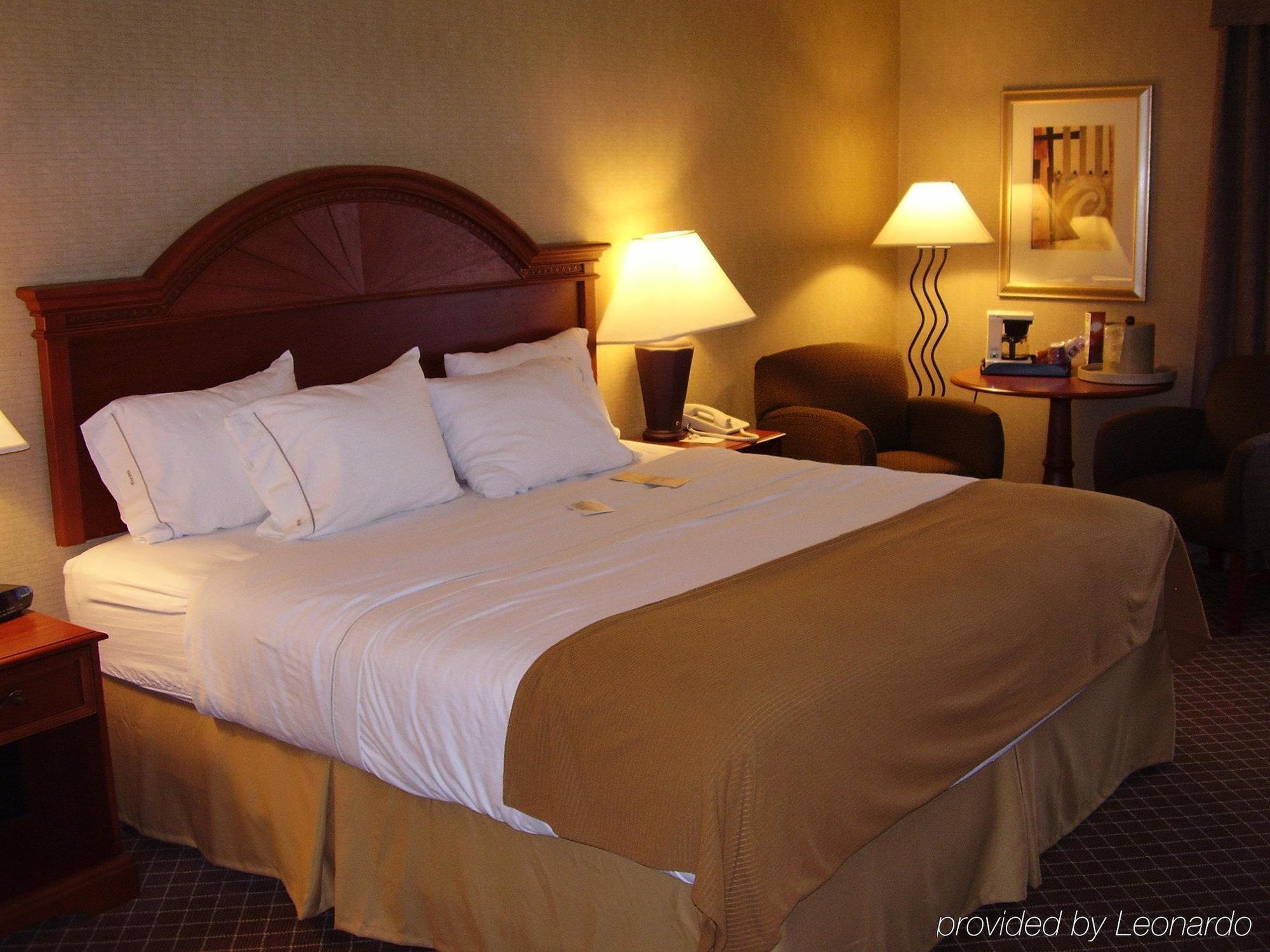 Holiday Inn Express Cedar Rapids - Collins Road By Ihg Bilik gambar