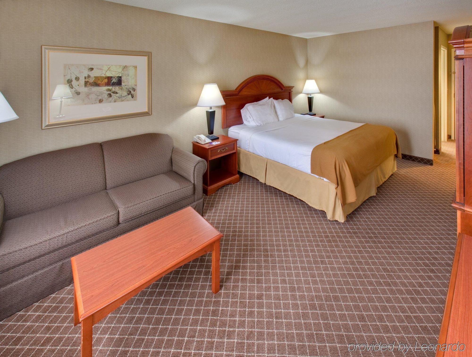Holiday Inn Express Cedar Rapids - Collins Road By Ihg Bilik gambar