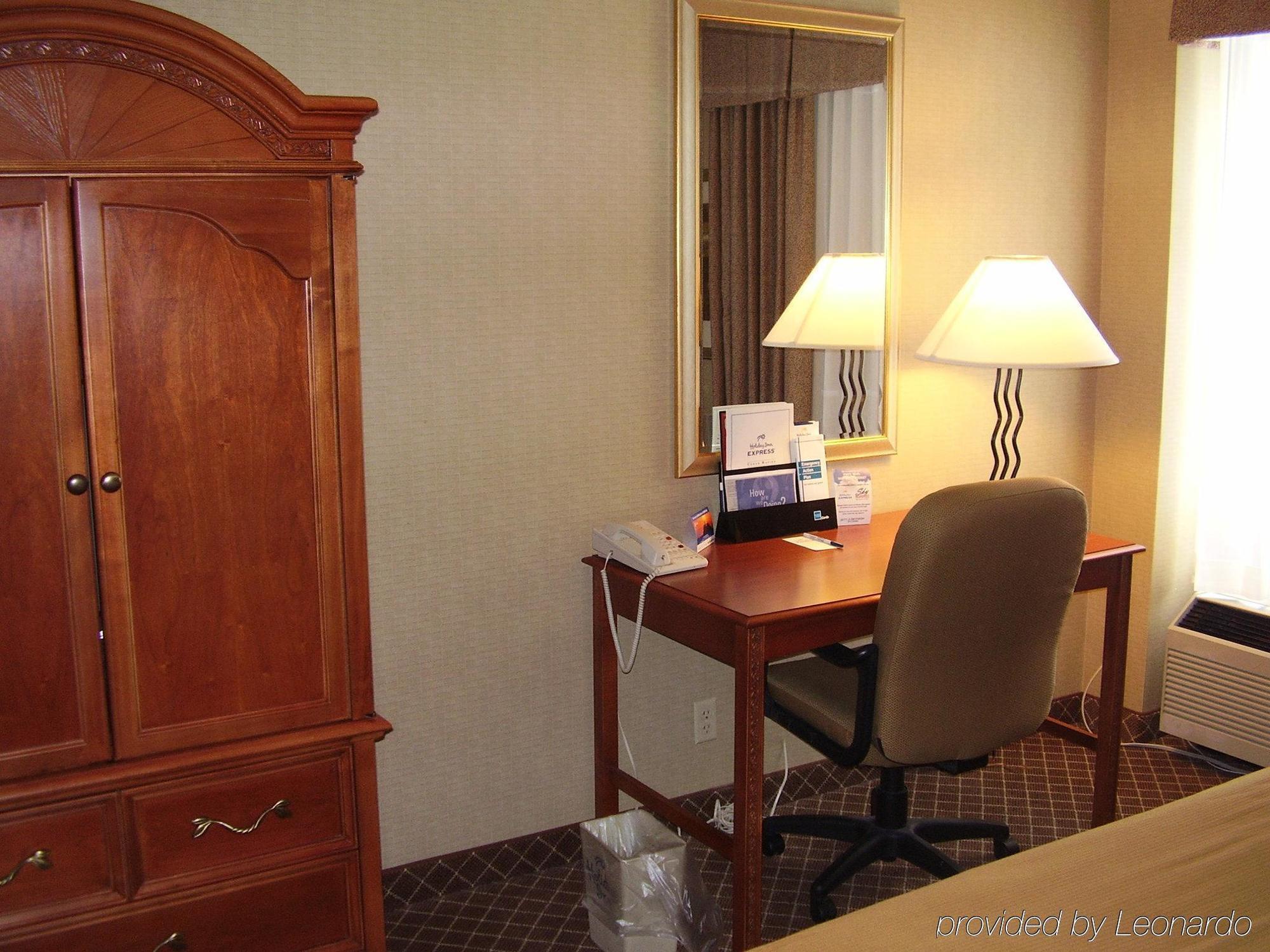 Holiday Inn Express Cedar Rapids - Collins Road By Ihg Bilik gambar